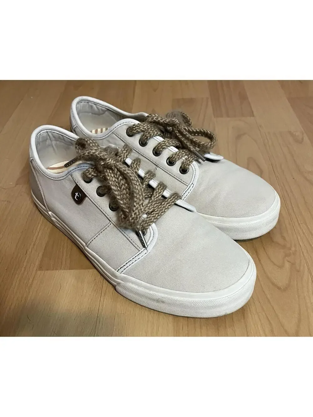 TAOS Super Soul Canvas Sneaker Tan Natural Woman’s Sz 9 Lace Up Shoe Preppy